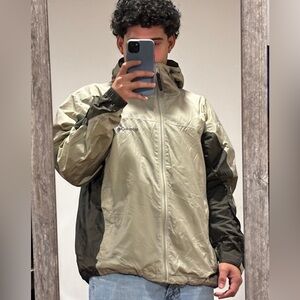 Columbia windbreaker